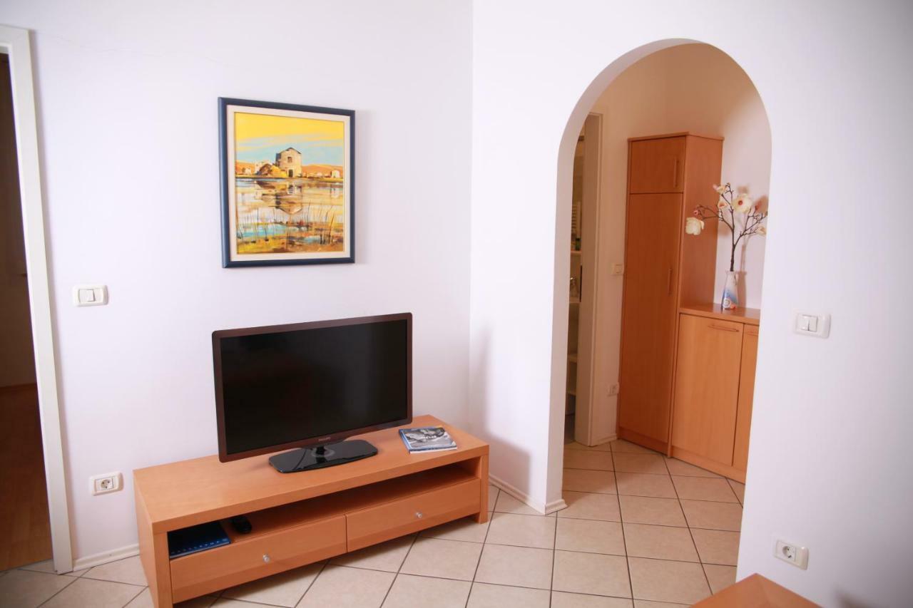 Apartment Lili *